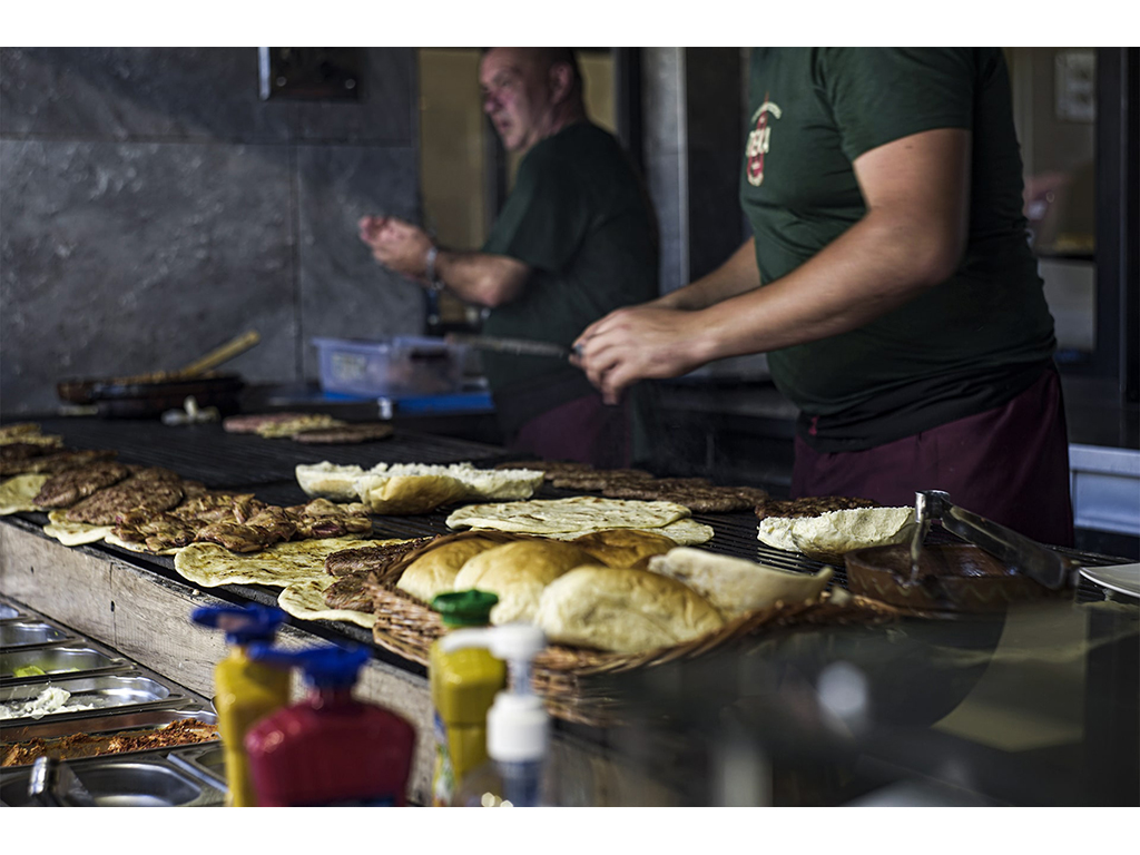Slika 8 - LESKOVAČKI ROŠTILJ LEKA ZLATIBOR - Fast food, grill, Zlatibor