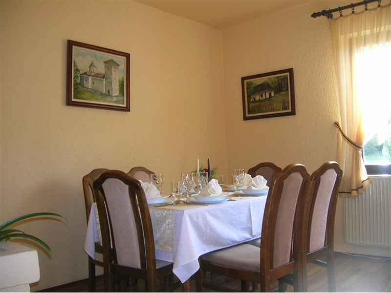 Slika 3 - RESTORAN VOŽD - Restorani, Topola