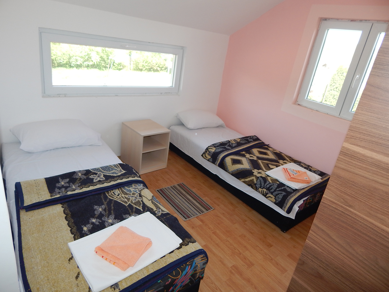 HOSTEL & DOMESTIC RESTAURANT  WITH OVERNIGHT STAY FLEX Lodging Cacak - Photo 2