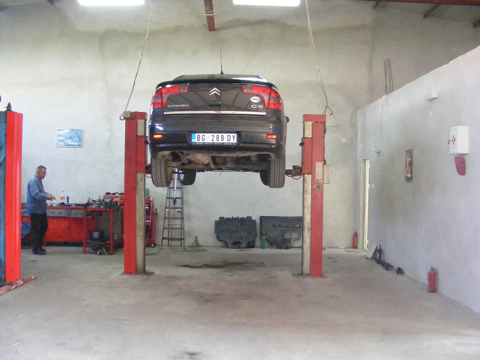 CAR SERVICE PELE Auto parts Mladenovac - Photo 2