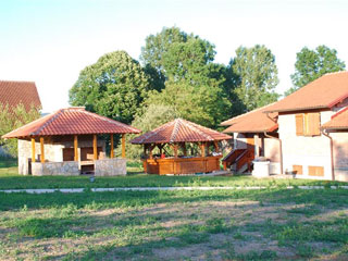 HOUSES OF ZAGA Private accommodation Cacak - Photo 4