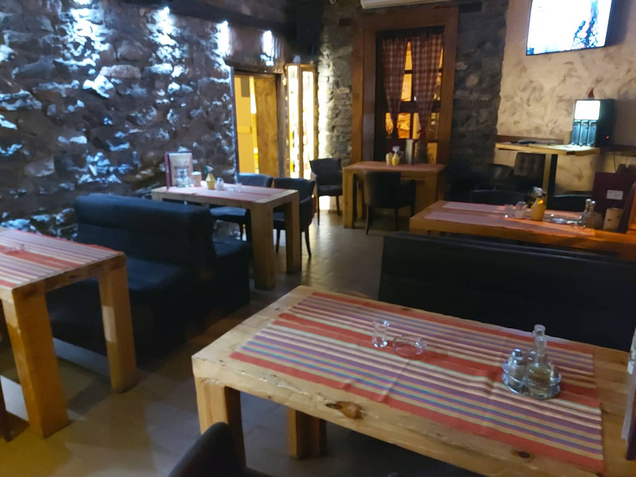 RESTAURANT OVAL  Restaurants Zlatibor - Photo 1