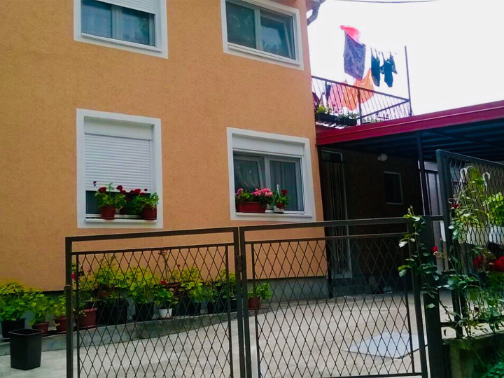 PRIVATE ACCOMMODATION LELA Private accommodation Gornja Trepca - Photo 1