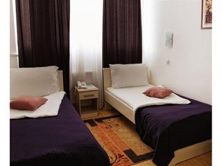 GARNI HOTEL HAMBURG Hotels Zajecar - Photo 4