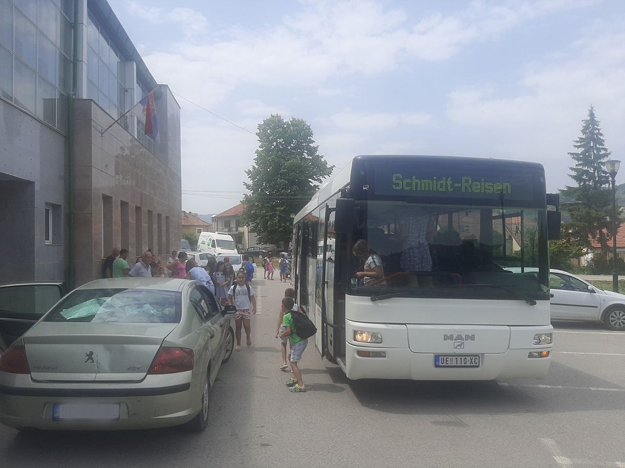 GRUJIĆ MN TRAVEL DOO Autobuski i kombi prevoz Arilje - Slika 1