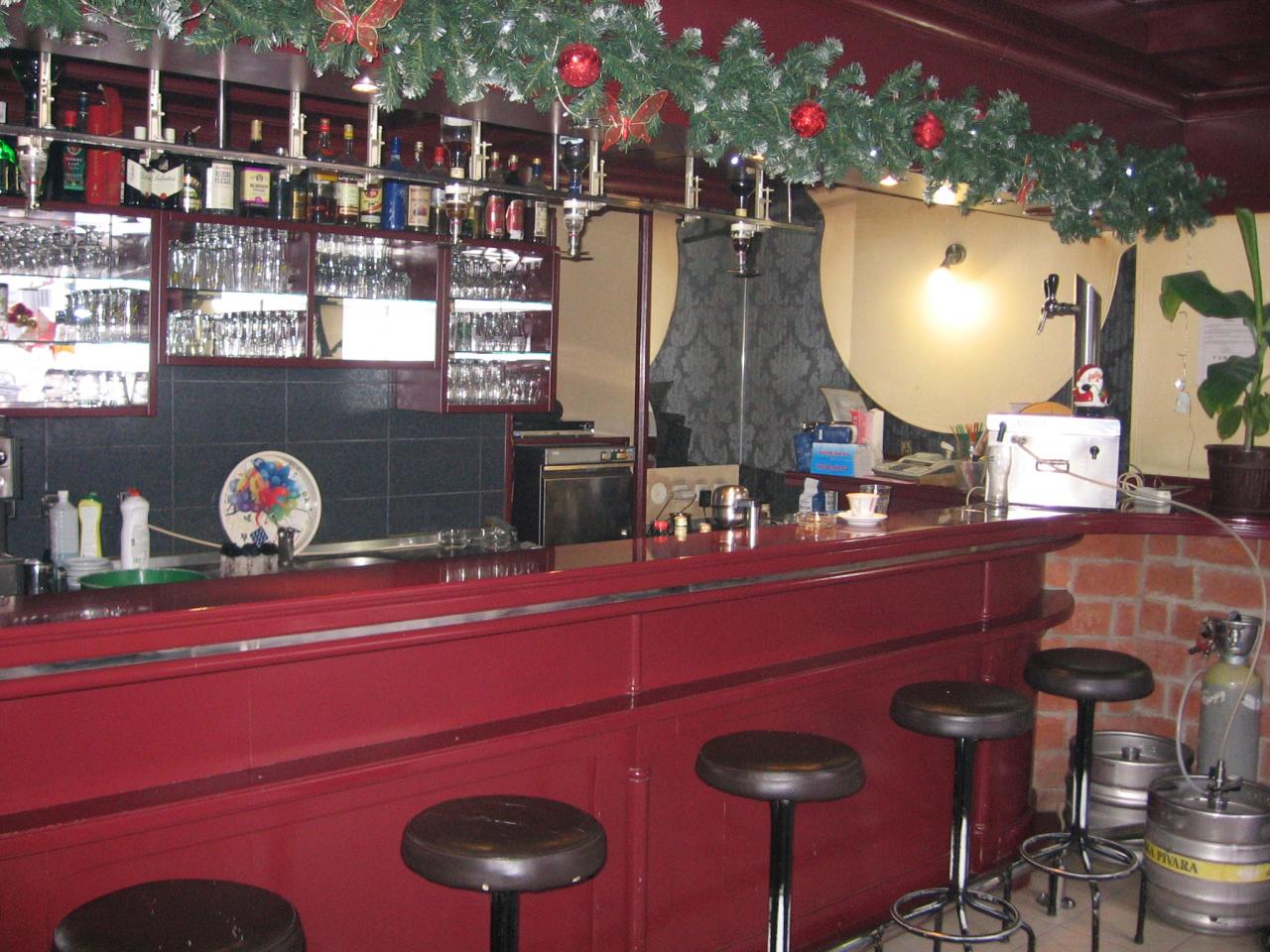 KAFFE BAR VERONA Bars and night-clubs Cacak - Photo 2