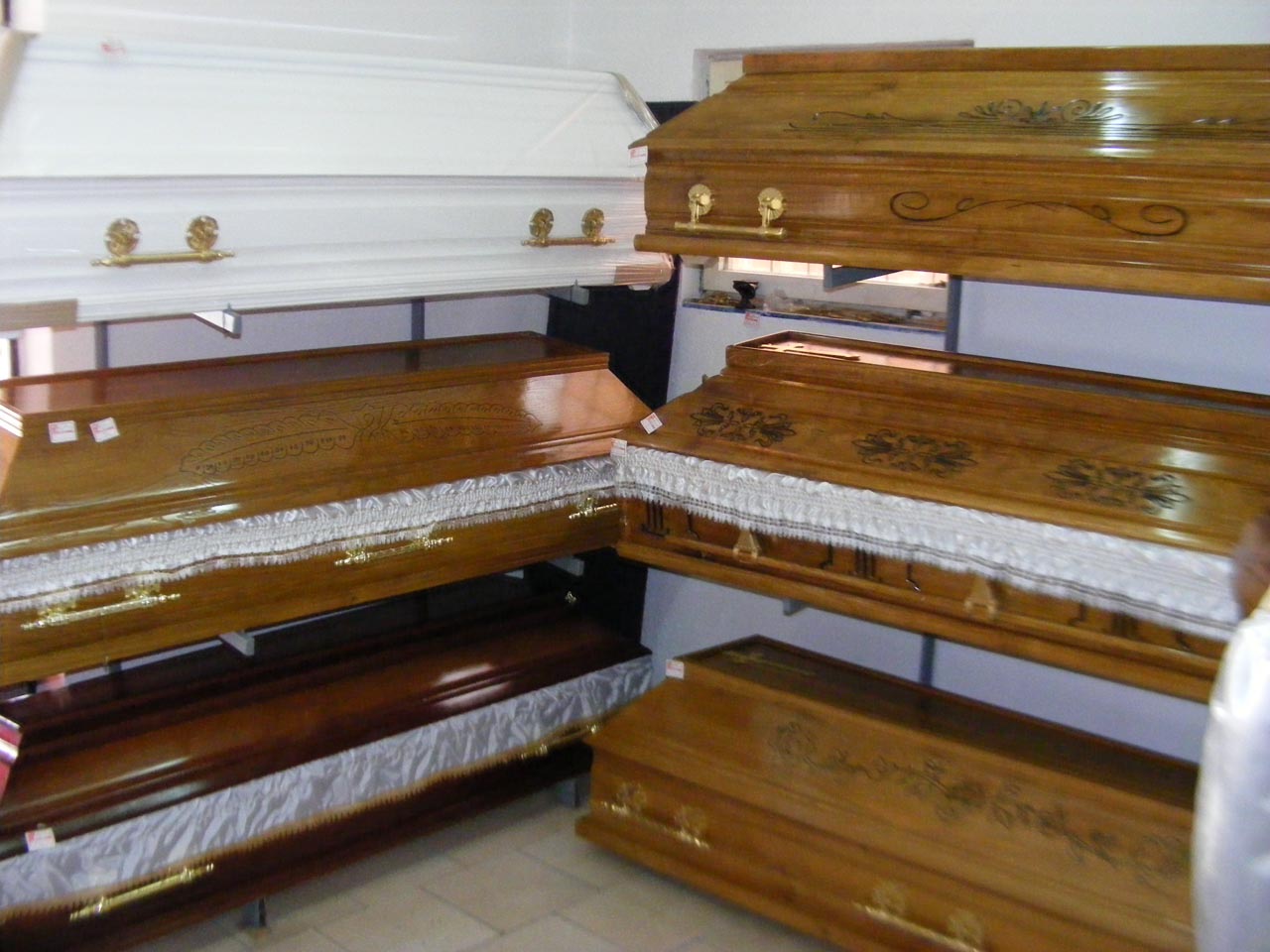 POGREBNA OPREMA RADOVIĆ Pogrebne usluge Kragujevac - Slika 3