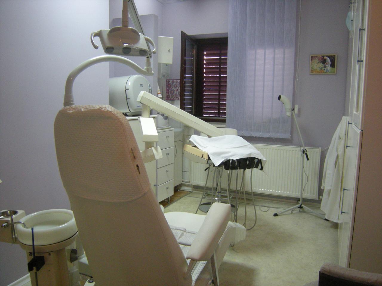 DENTAL OFFICE FAMILY DENTAL CARE Dental clinics Pozarevac - Photo 3