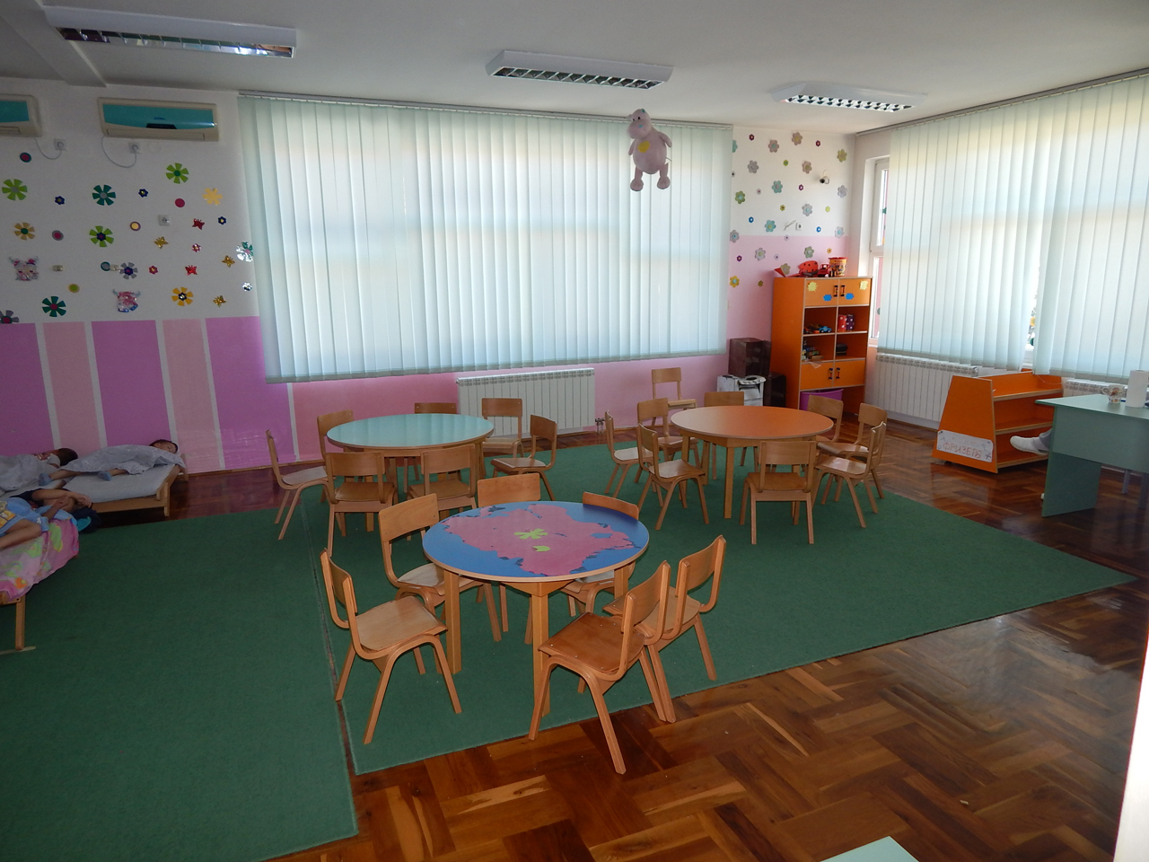 KINDERGARTEN MIMILAND Pre-school institutions and kindergarten Cacak - Photo 1