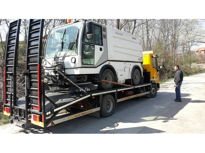 TOWING SERVICE AND CAR WASH MLAZ Towing services Kraljevo - Photo 8