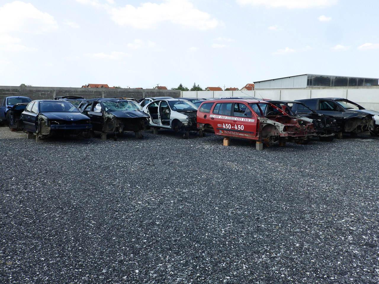 Photo 2 - CAR SERVICE AND SPARE PARTS SHOP KUM FRANCUZ - Car scrapyards, Sabac