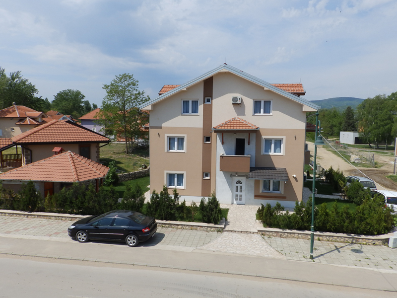 VILLA NOVAK Apartments Srebrno jezero - Photo 1