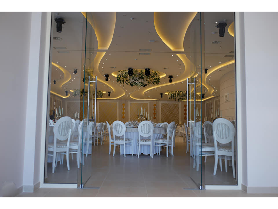 HOTEL ROYAL RESIDENCE LTD Restaurants for weddings Cacak - Photo 5