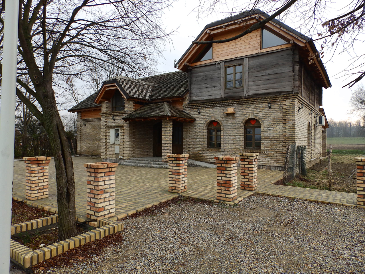 AT TRI LEPE Renting halls Obrenovac - Photo 1