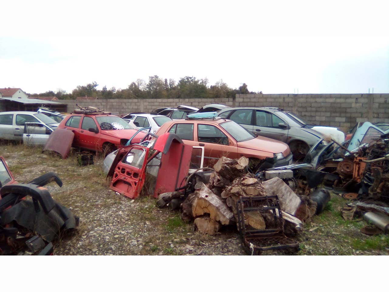 CAR WEASTE RADOVANOVIC Car scrapyards Sabac - Photo 6