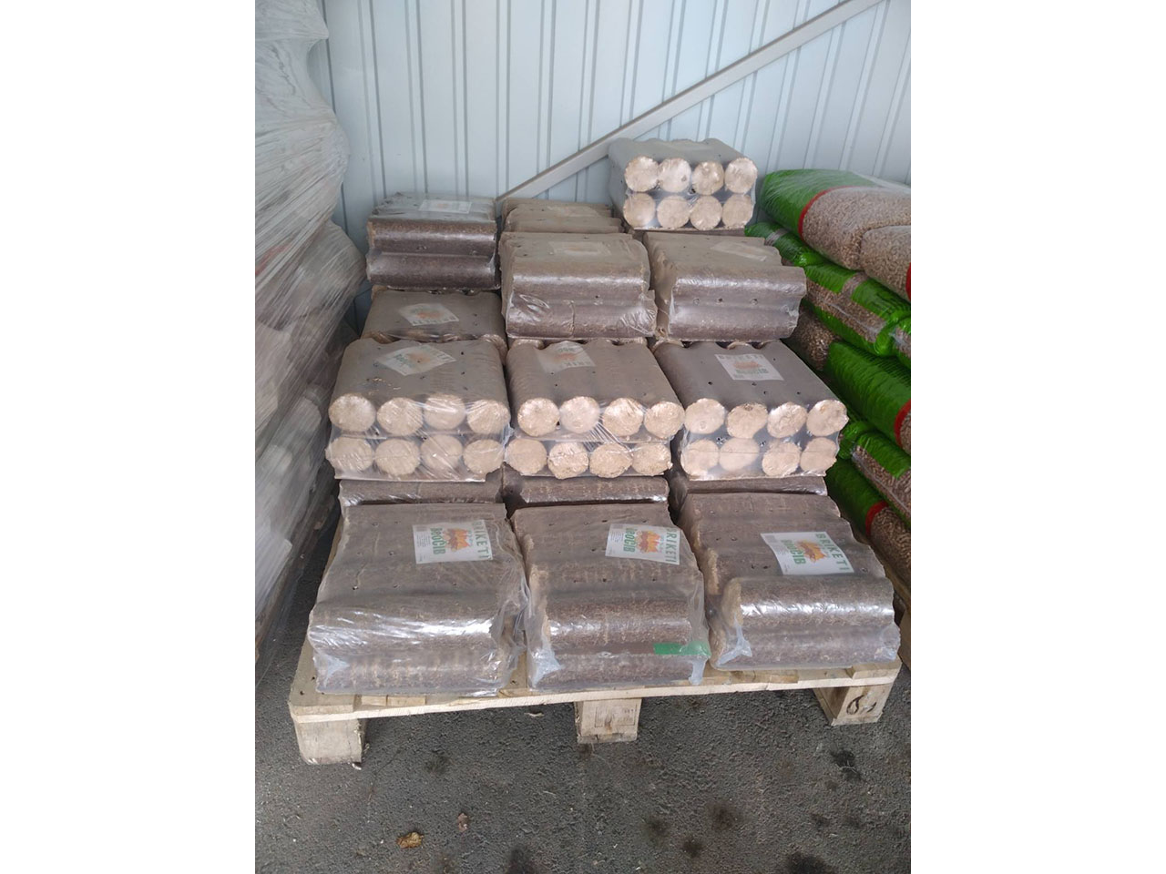 WAREHOUSE MILOSEVIC  Sales and production of pellets Cacak - Photo 4
