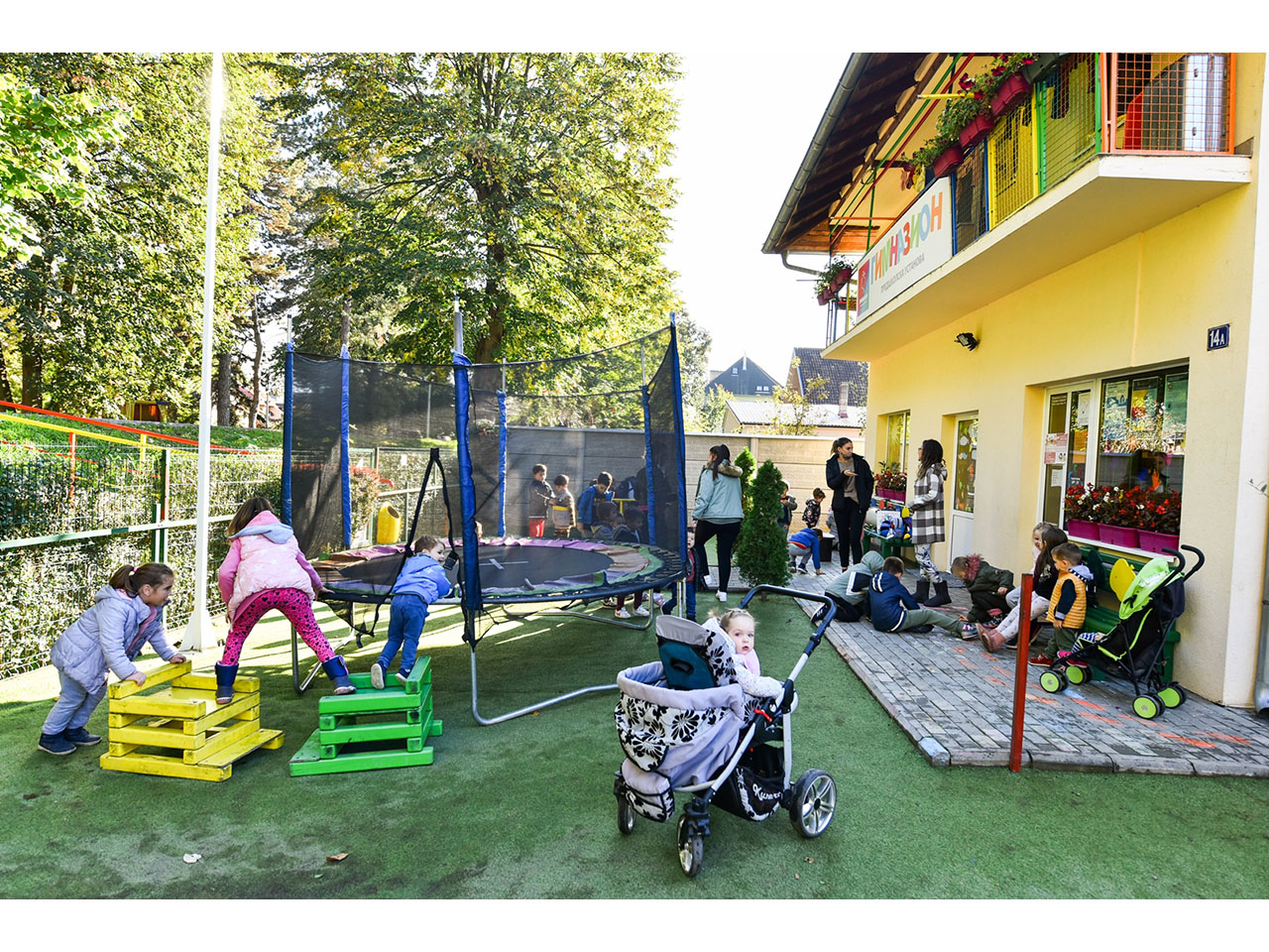 KINDERGARTEN GIMNAZION Pre-school institutions and kindergarten Cacak - Photo 1